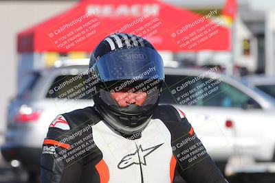 media/Nov-05-2022-SoCal Trackdays (Sat) [[f8d9b725ab]]/Around the Pits/